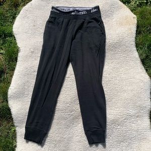 Hollister Sweats small